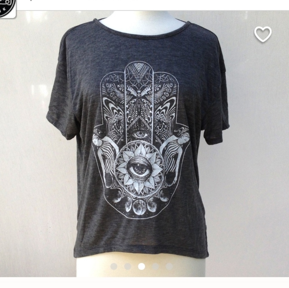 🌌Hamsa hand low back flowy tee